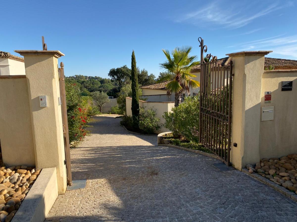 La Mauresque Acomodação com café da manhã Grimaud Exterior foto